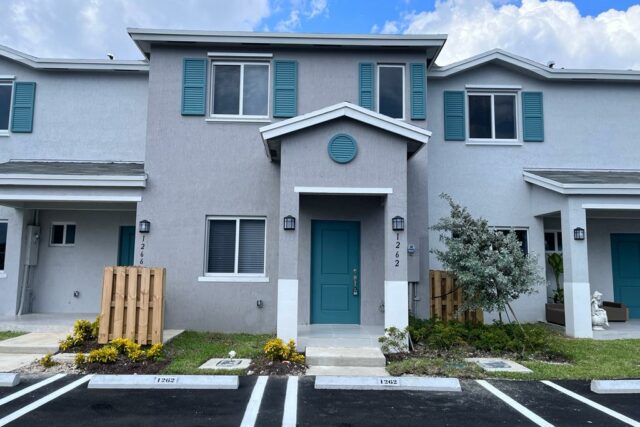 Elegant Townhome Community in Forest Park